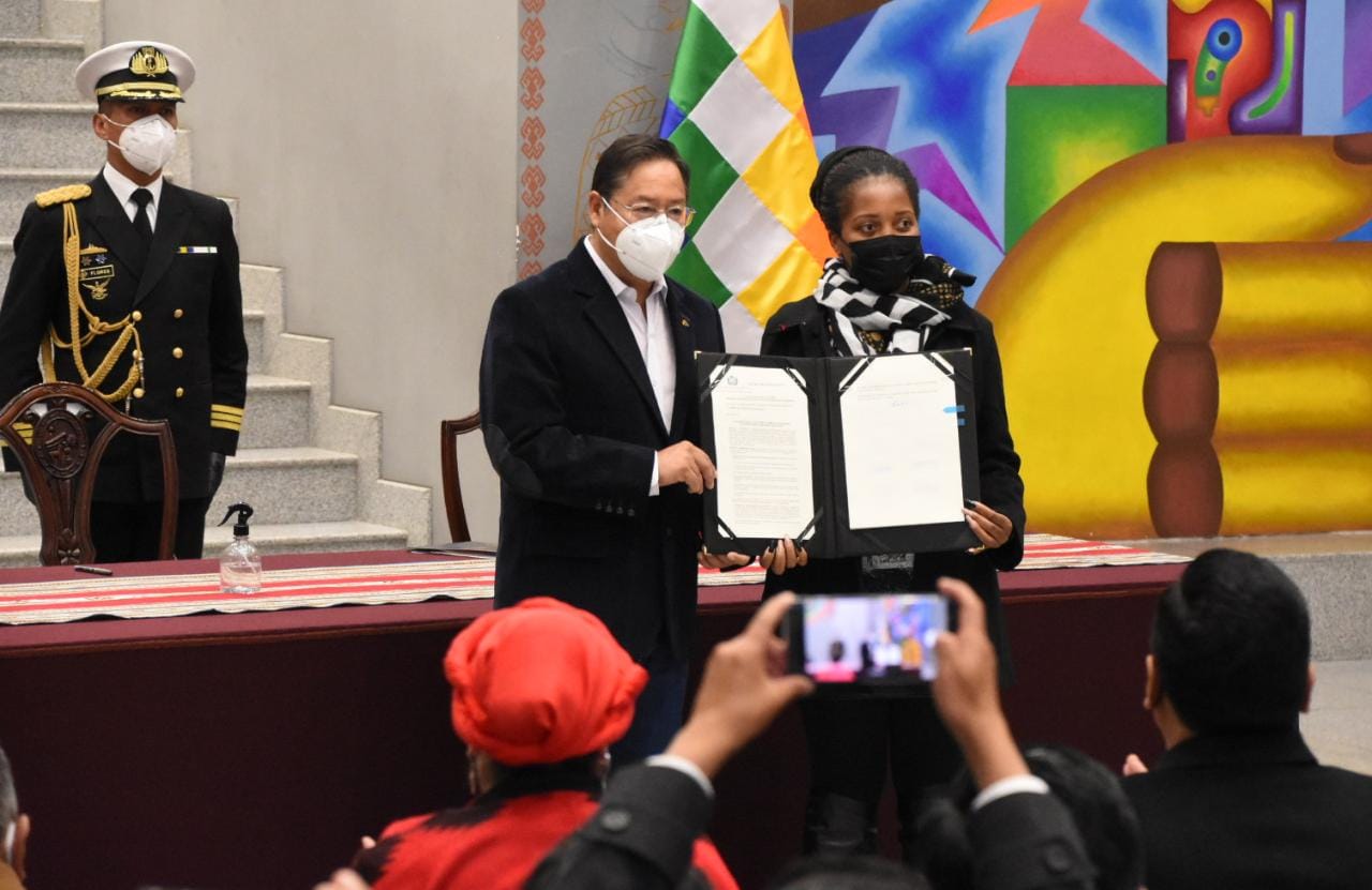 Presidente promulga Ley de Protección de Víctimas de Feminicidio, Infanticidio y Violación (adelanto)