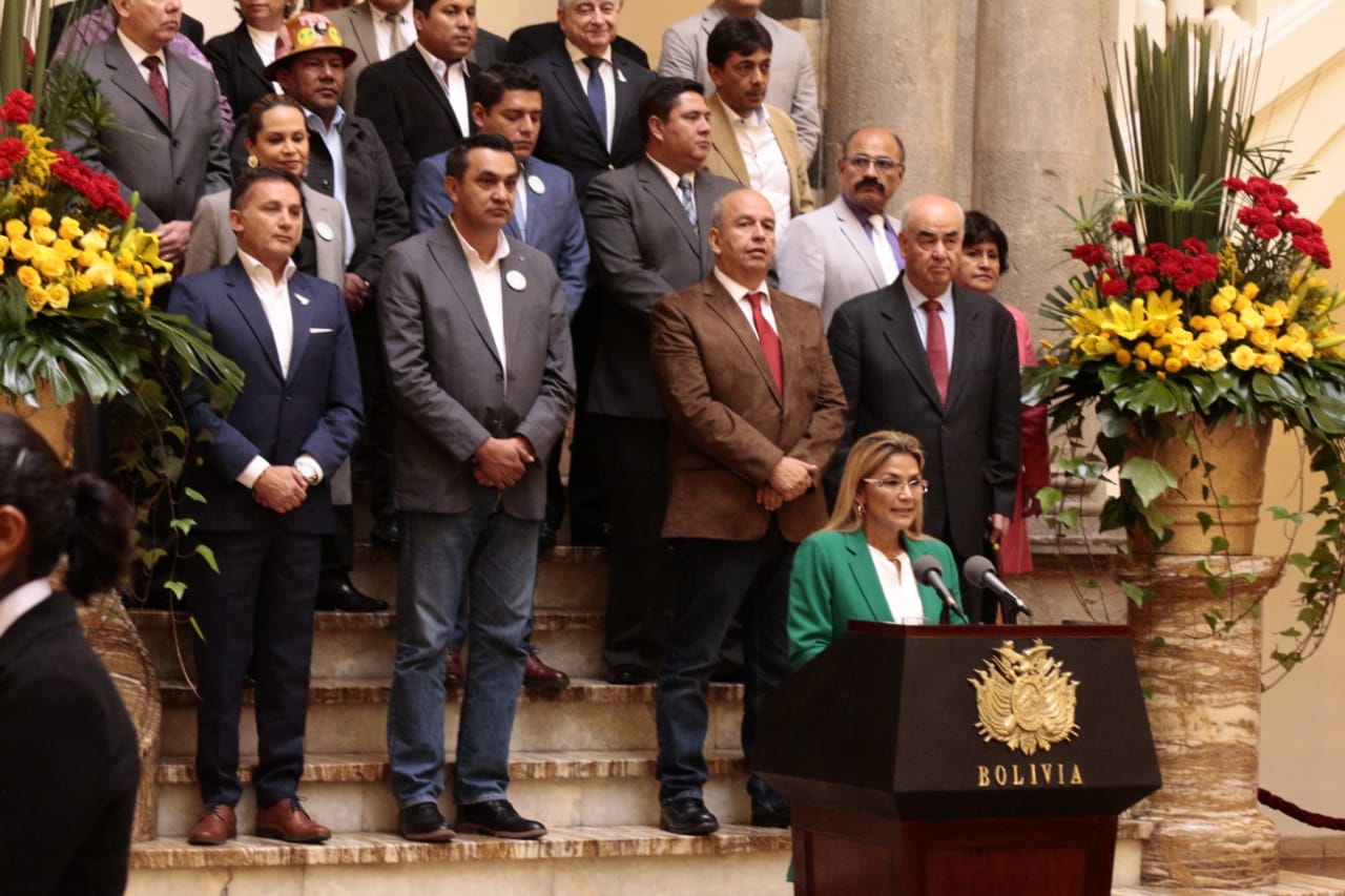 Procesan a Áñez y su gabinete por daño al Estado valuado en más de Bs 53 millones