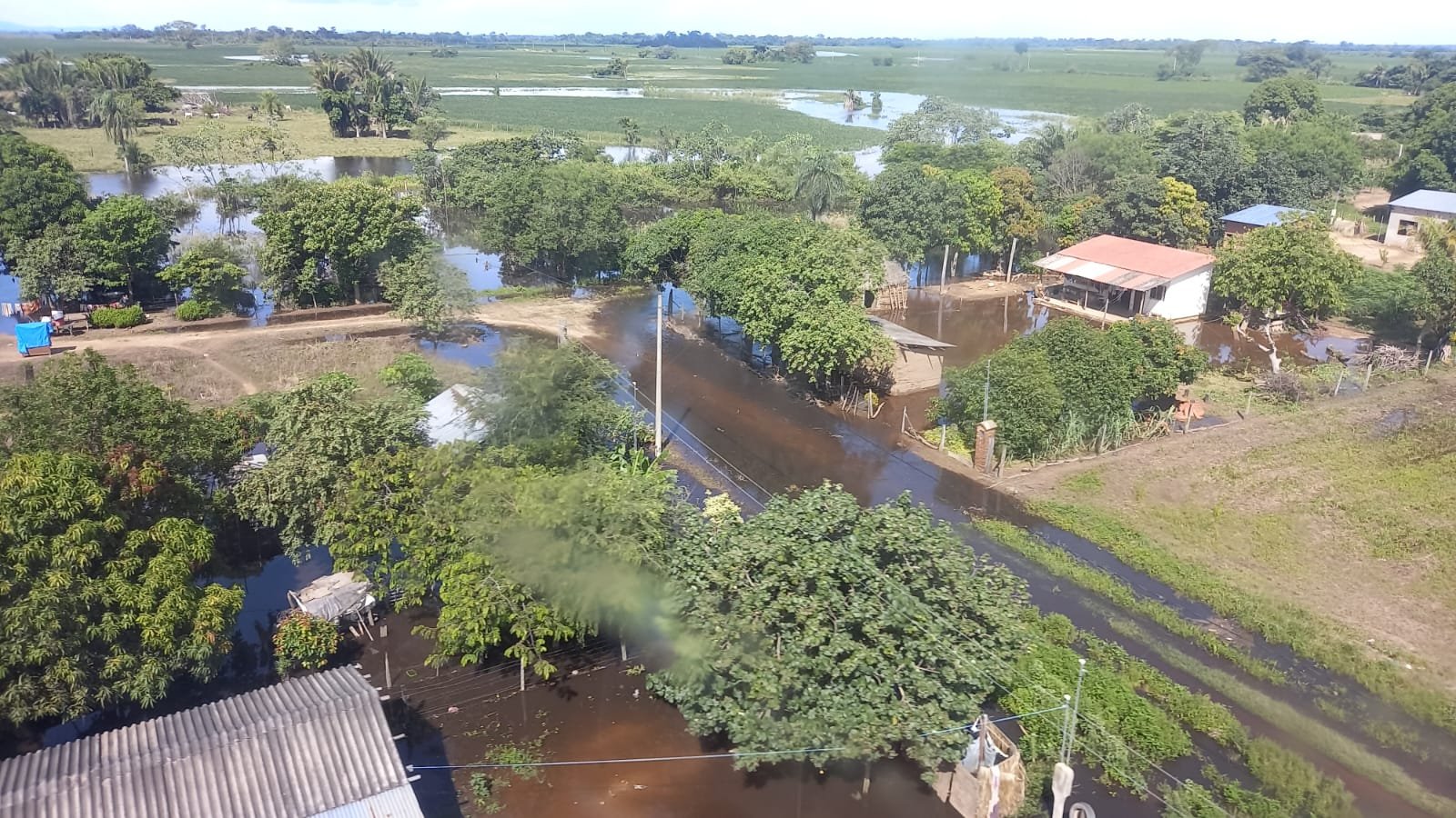 Ministra Prada cuestiona ausencia de la Gobernación cruceña en atención a municipios inundados