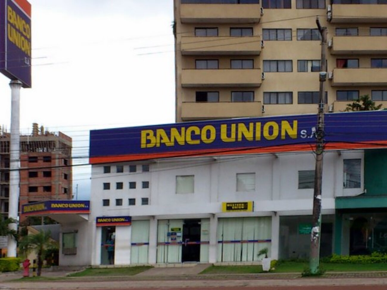 ABI Tres agencias y una ventanilla de cobranzas de Banco Uni n