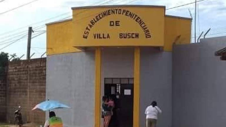 Investigan posibles involucrados en la balacera en Villa Bush que causó la muerte de un reo y dejó a otro herido