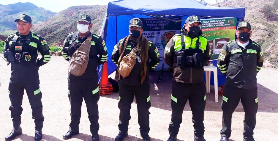 Tránsito instala carpas de “apoyo y seguridad” en carreteras para prevenir accidentes 