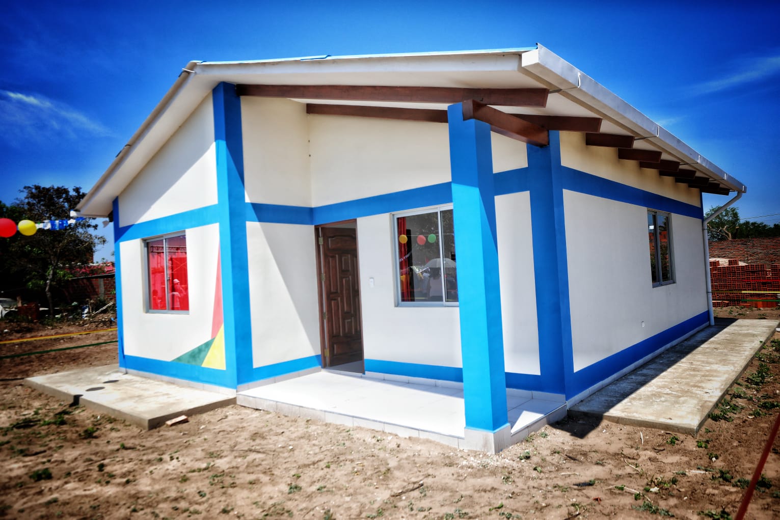 Entregan unas 2.844 viviendas a madres y padres “solos”, Aevivienda invita a optar por estas soluciones habitacionales