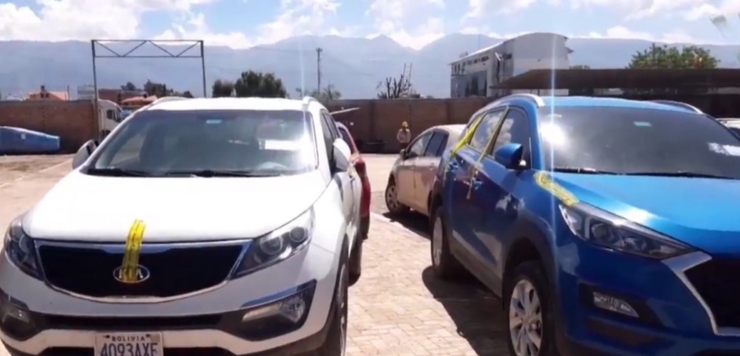 Incautan 72 vehículos indocumentados en Cochabamba 