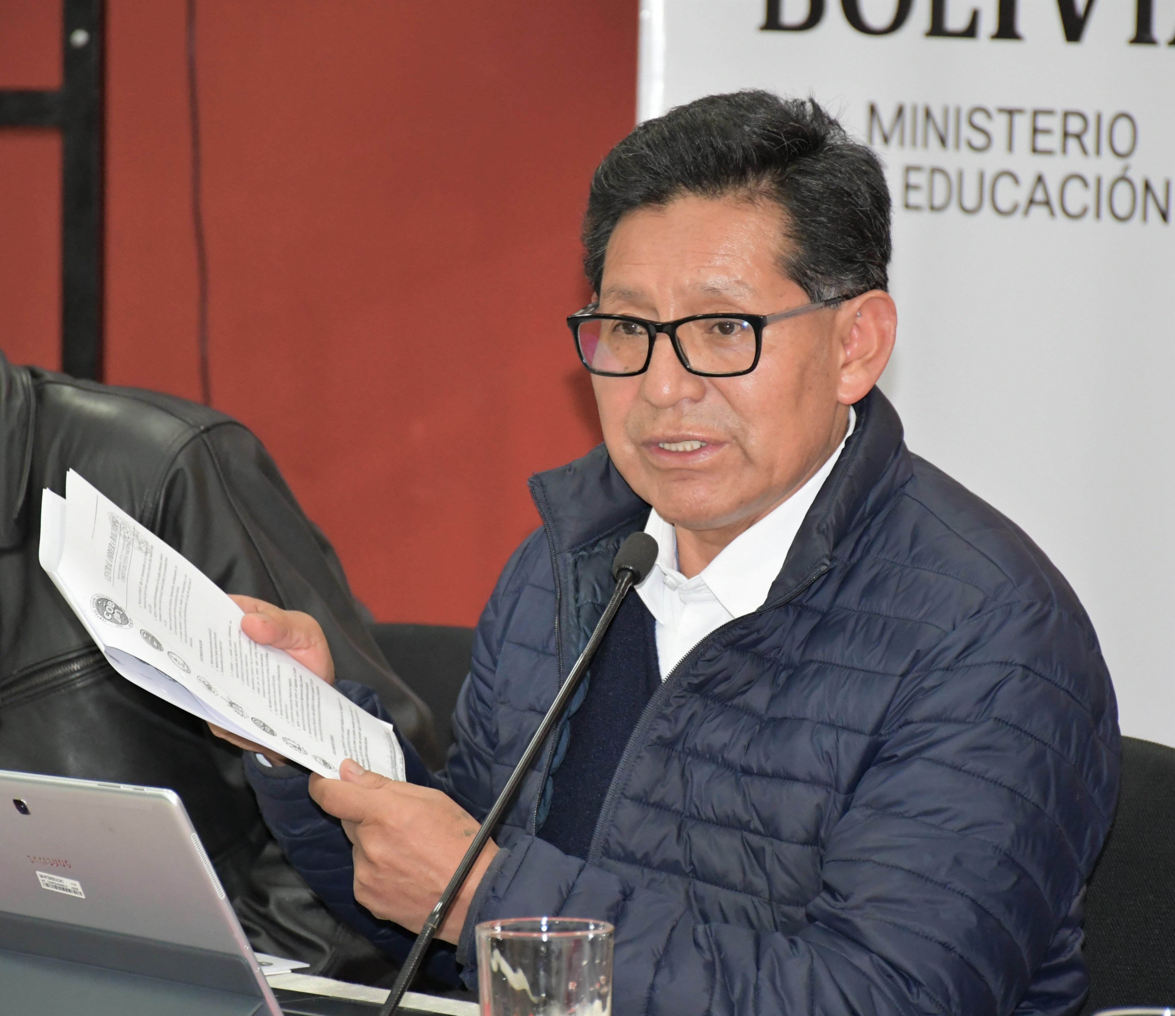 Educación formaliza oferta de 16.000 horas para maestros y afirma que es hora de deponer protestas