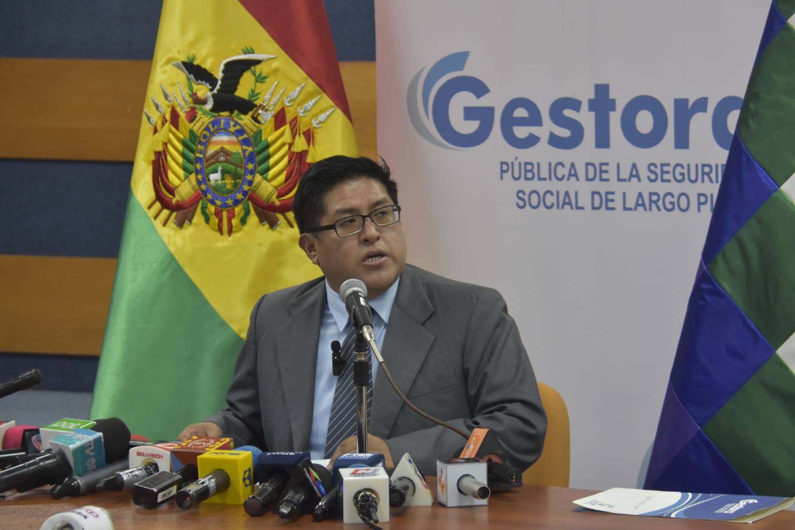 Durán: La Gestora cumple con la Constitución, el pedido de referéndum de la Uagrm contradice la CPE