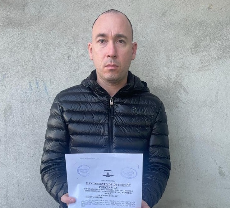 Caso ítems fantasma: Guillermo Parada pretende defenderse en libertad