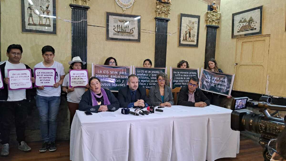 Pacto Nacional por los Derechos defiende la educación sexual en la malla curricular y asegura que ayudará a erradicar la violencia