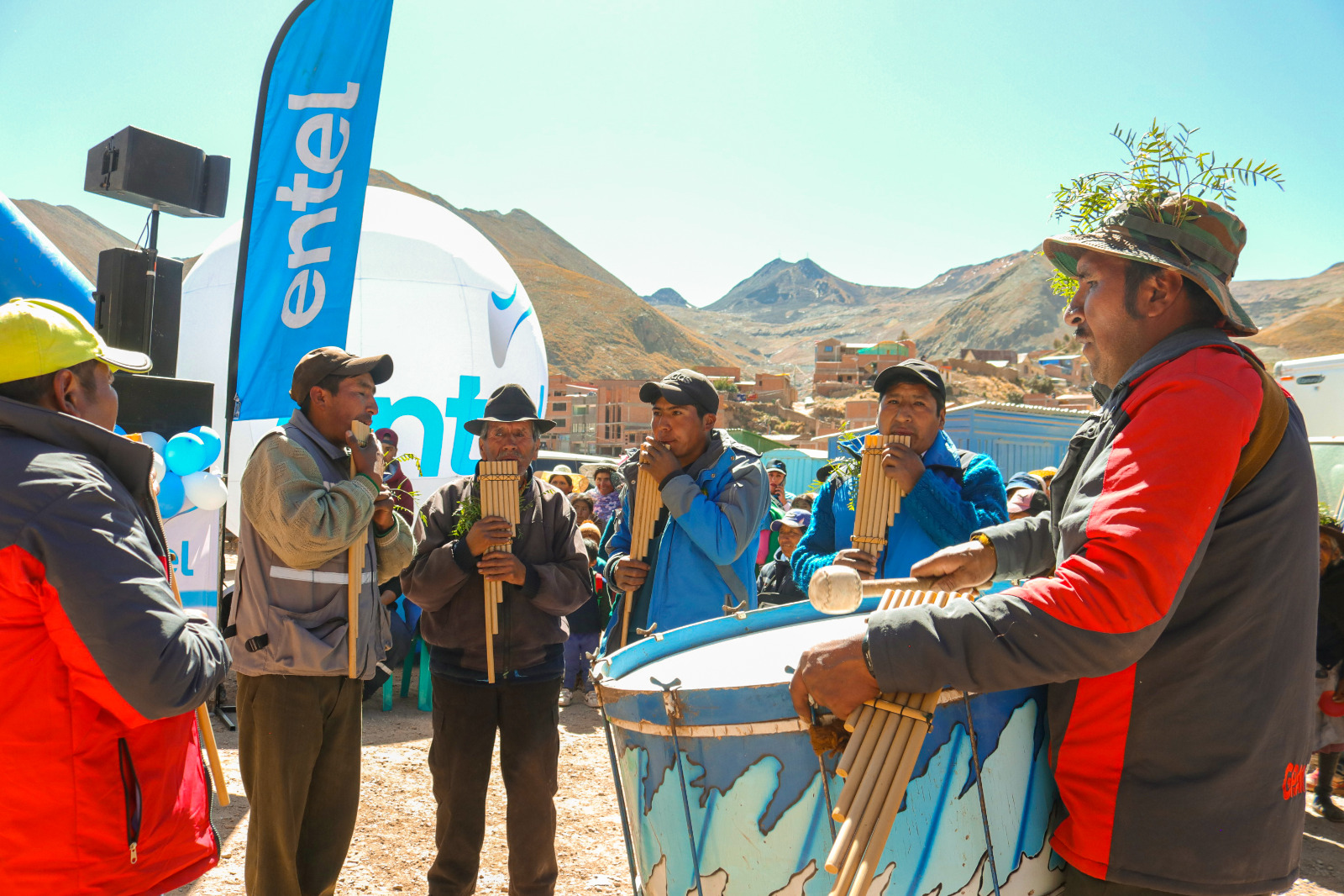 Colquechaca, primer municipio del norte de Potosí con Fibra Óptica de Entel