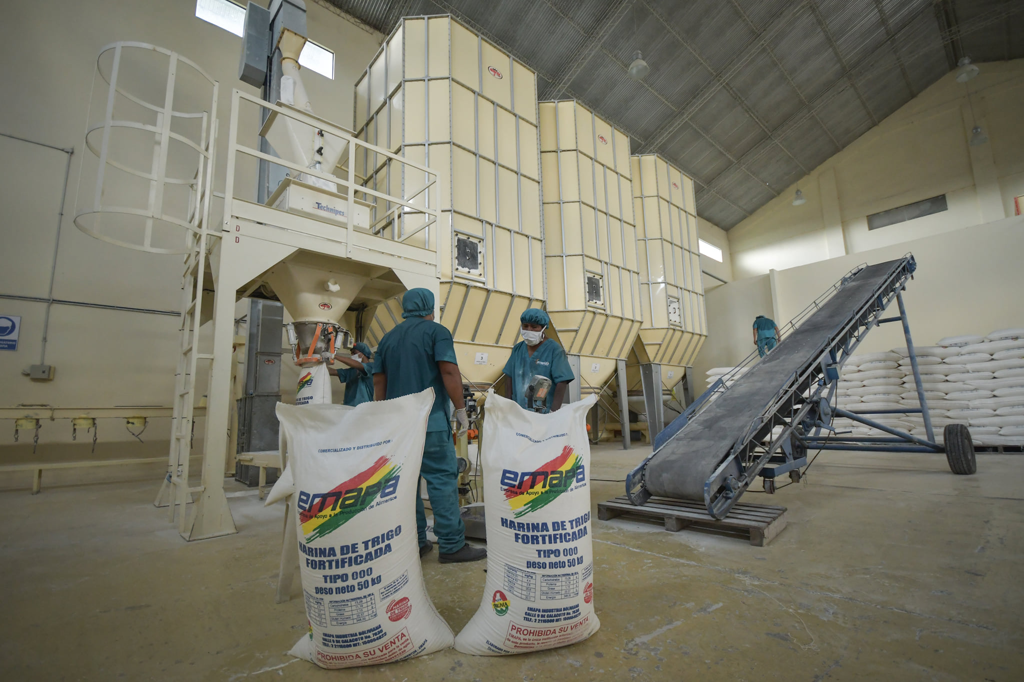 Emapa acopia 198.000 t de granos y distribuye 610.455 qq de harina para garantizar la seguridad alimentaria 