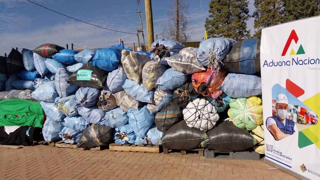 Aduana inutiliza más de 30 toneladas de ropa usada y la dispone para Subasta Ecológica