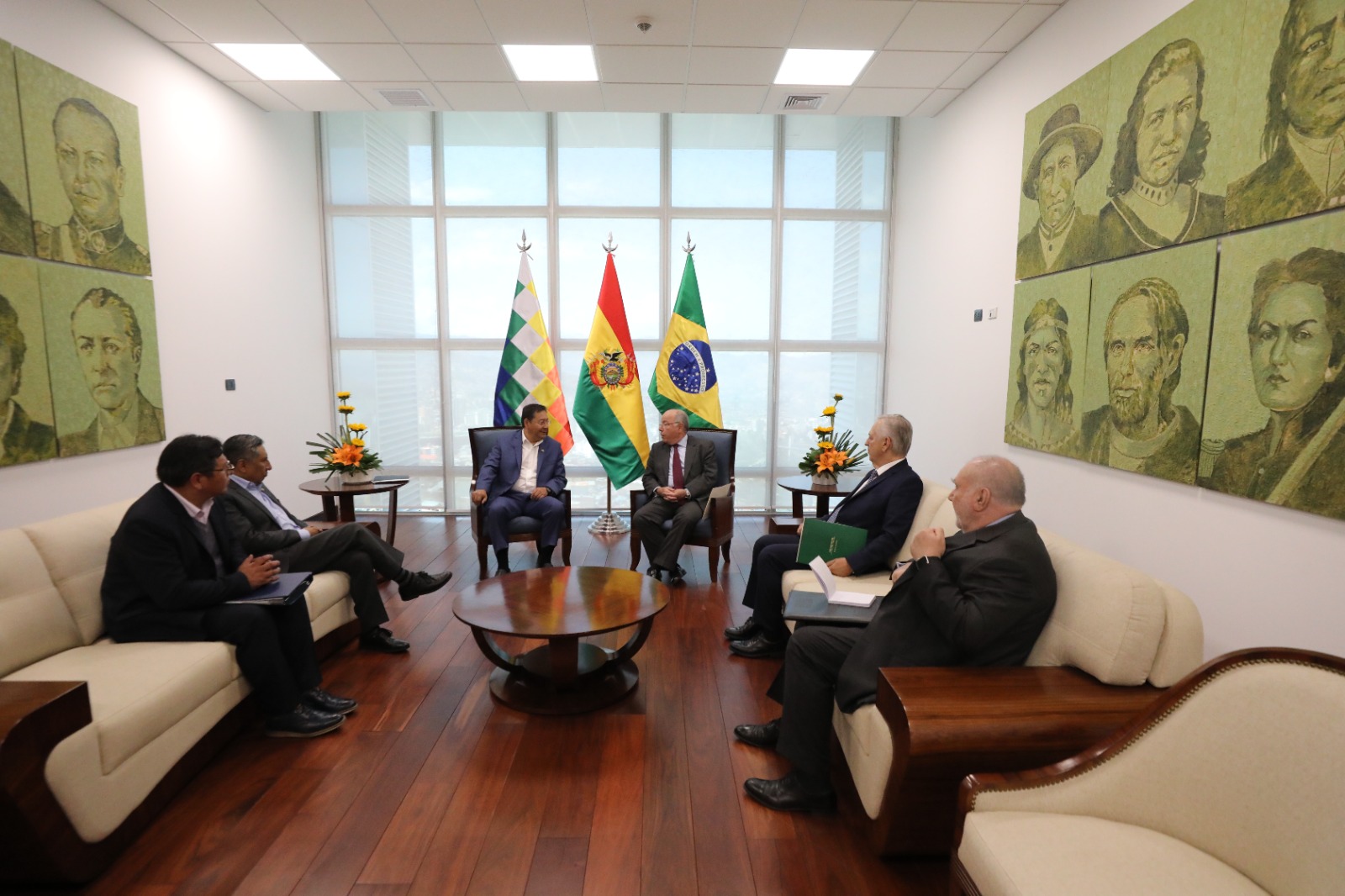 Arce destaca reunión con canciller de Brasil en miras a la integración energética, fronteriza, comercio y consular