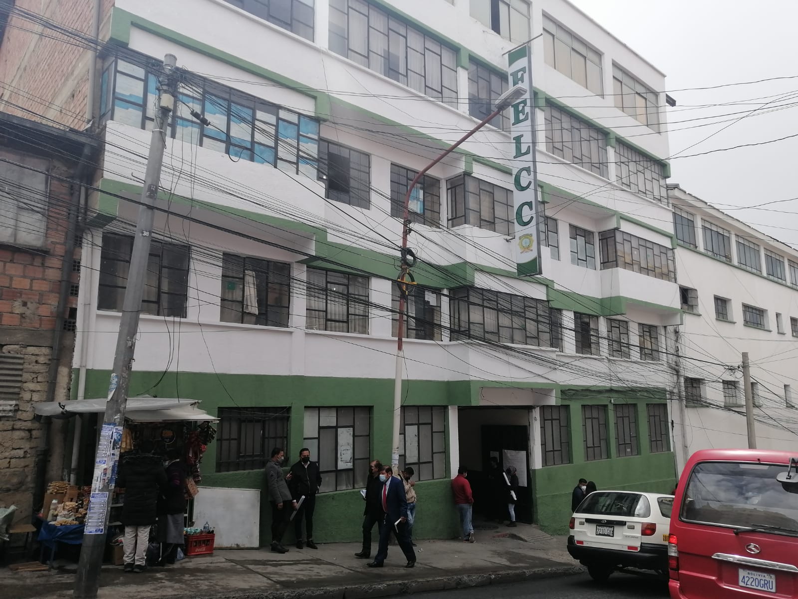 Exestudiantes del colegio Holanda son denunciados por lesiones graves y leves