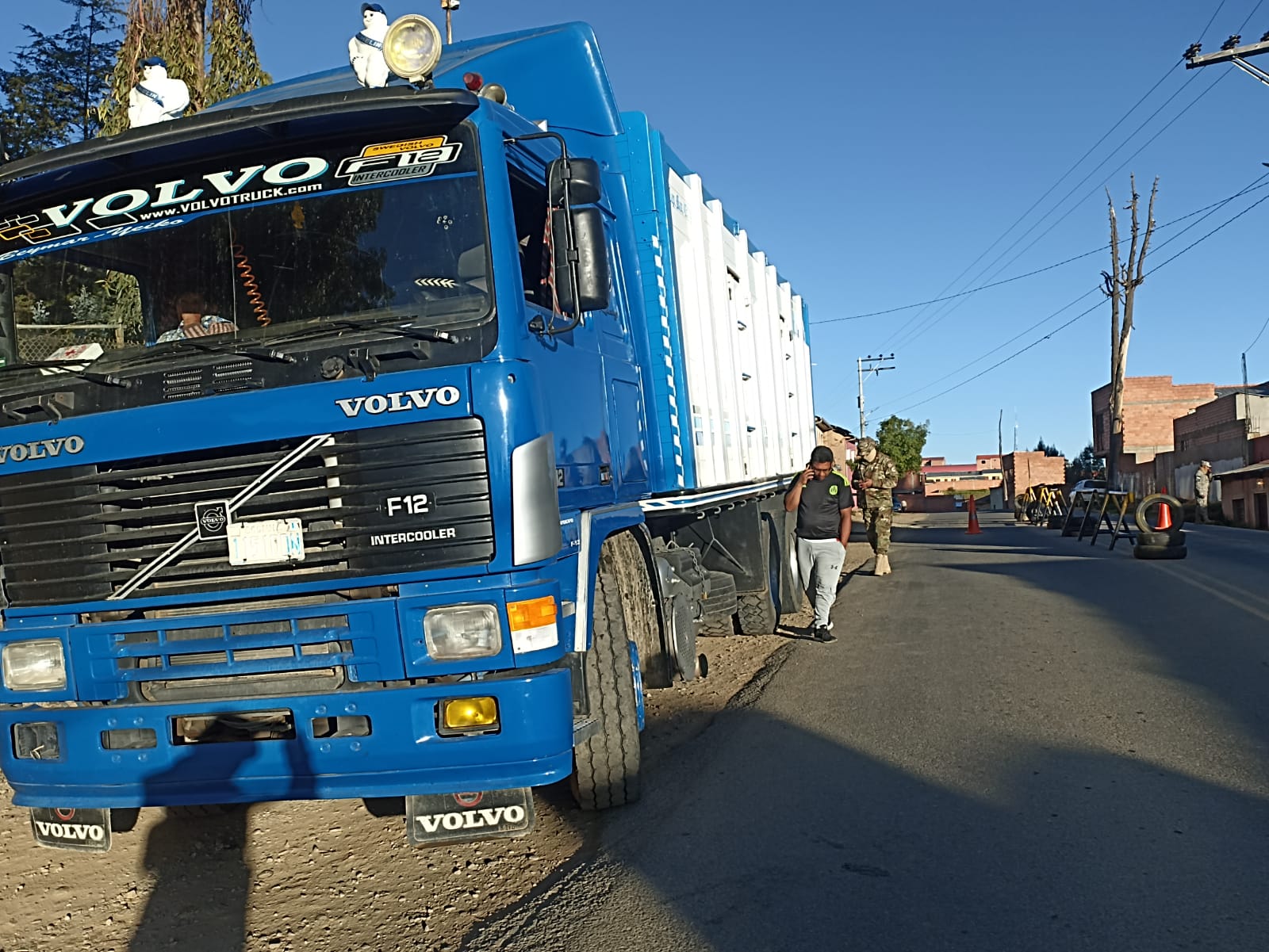 Militares comisan camión que trasportaba 5.000 maples de huevo a Perú