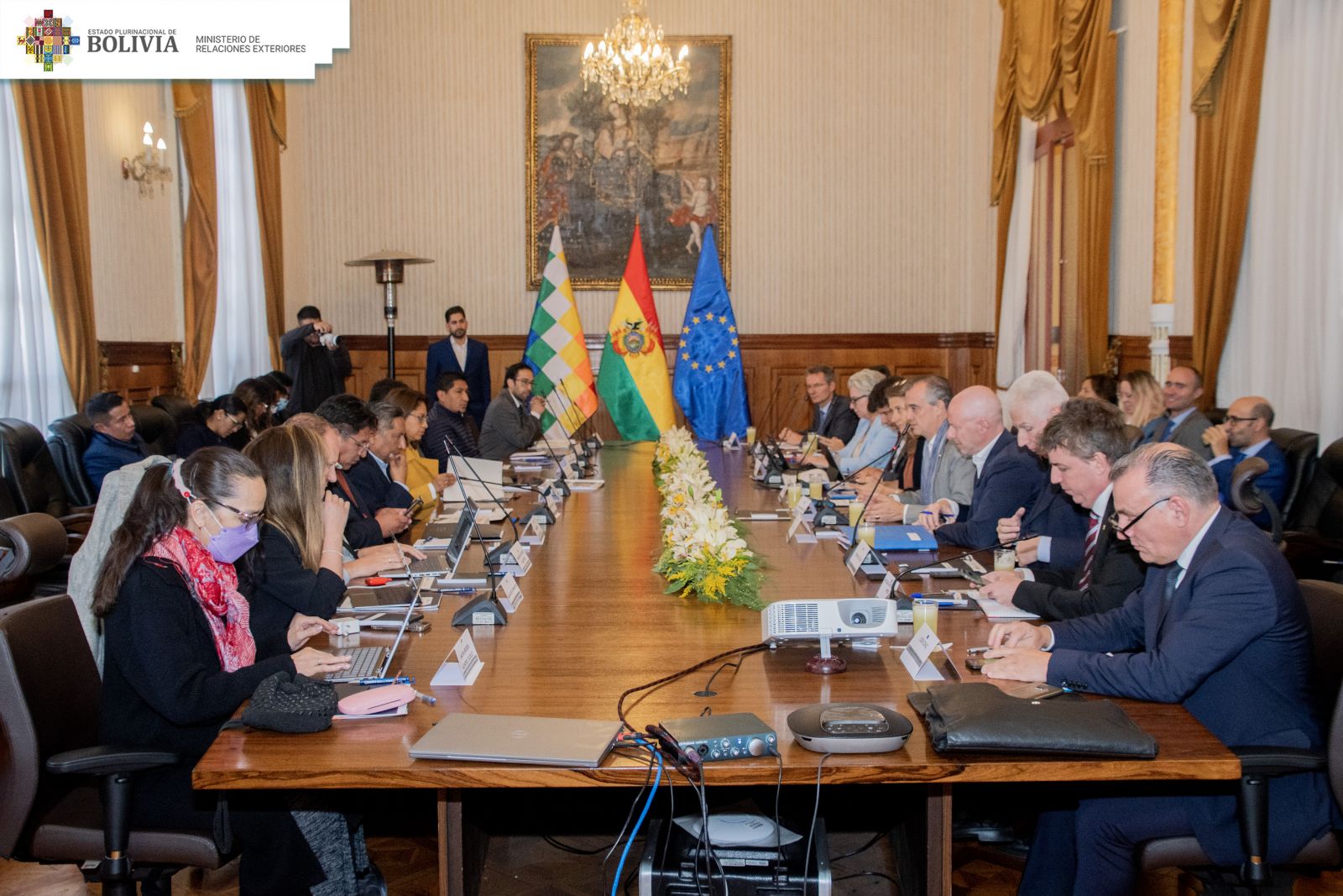 Bolivia y la UE exploran nuevas oportunidades de cooperación y hablan de “Global Gateway”