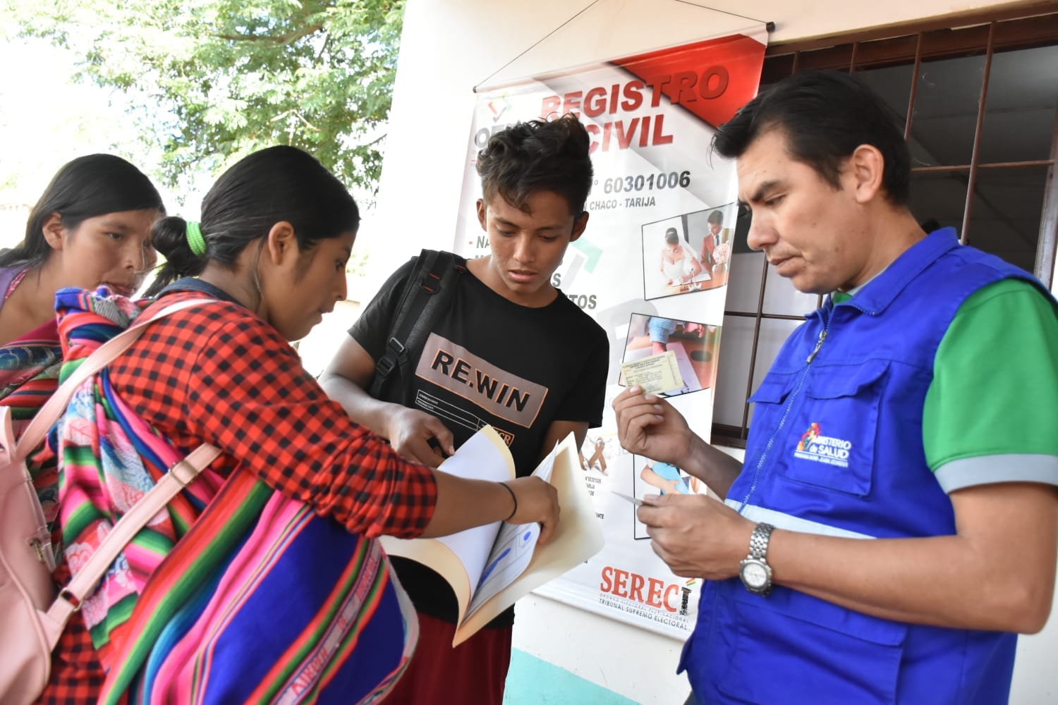 Tarija: Pueblos indígenas Weenhayek y Guaraní son asistidos con servicios integrales de salud