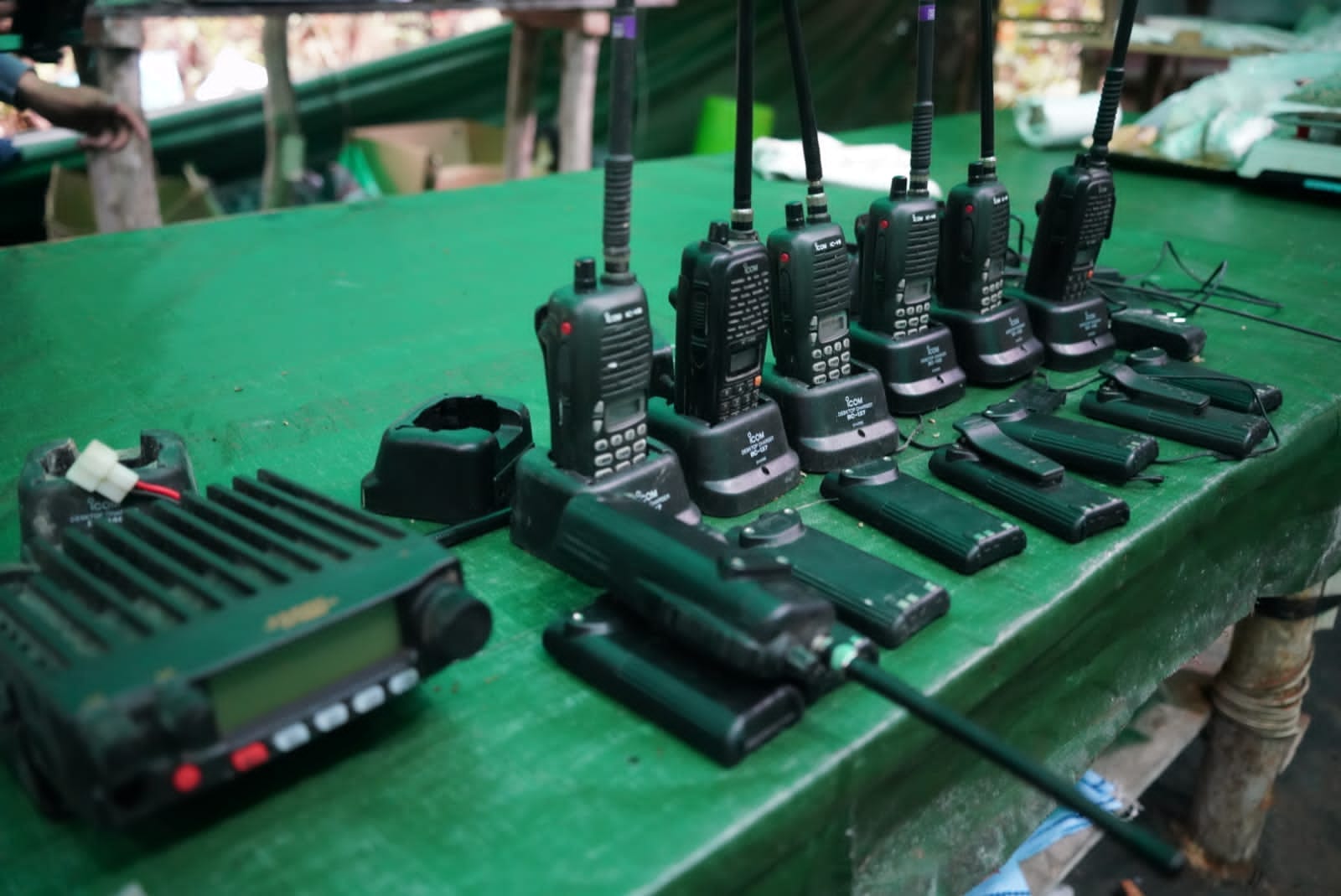 Fuerza antidroga ejecuta mega operativo en el Chapare donde destruye 7 laboratorios de cocaína y una pista aérea clandestina