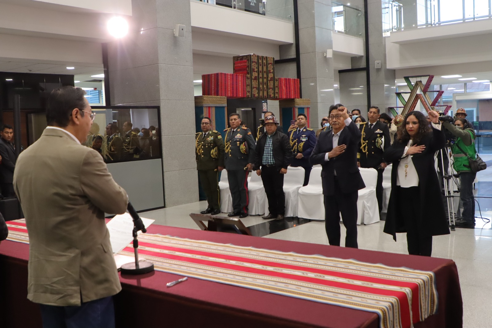 Conozca la trayectoria profesional y laboral de los nuevos ministros de Salud y Minería