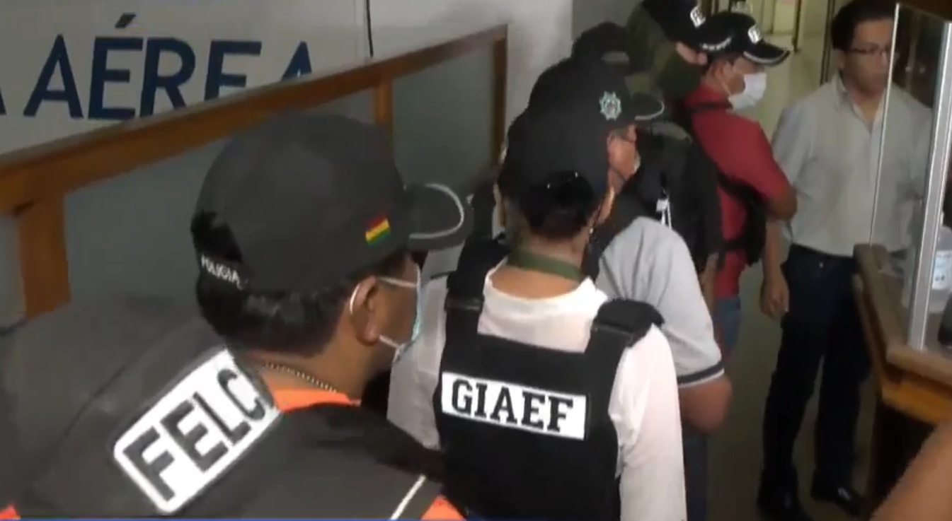 FELCN y Fiscalía allanan aeropuerto de Viru Viru por droga incautada en España