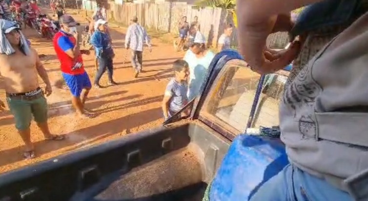 Trabajadores de la ANH y Bolivia TV fueron emboscados por presuntos contrabandistas en Guayamerín