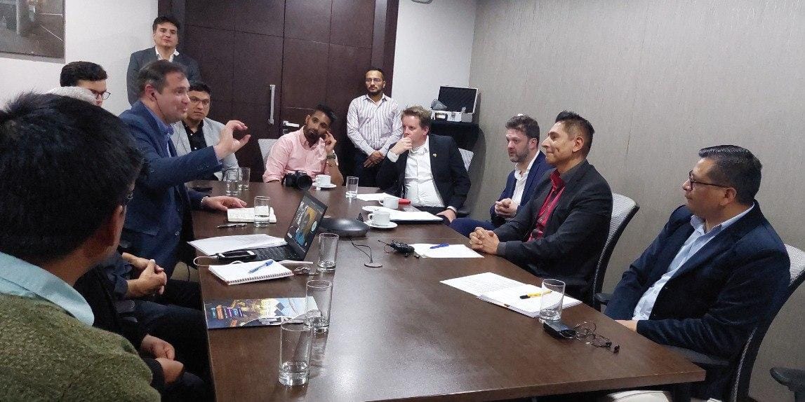 Bolivia encara intercambio técnico y científico de nuevas tecnologías para fabricar baterías de litio 