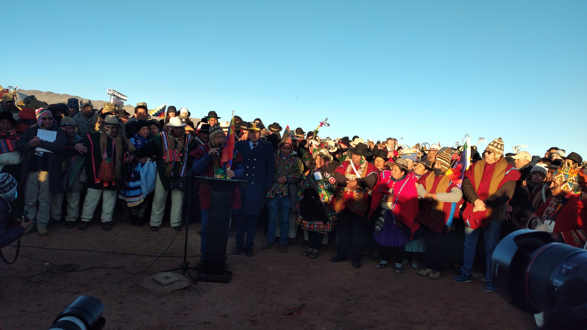 Arce recibe la energía del sol y reafirma compromiso de “trabajo para que nos vaya bien”