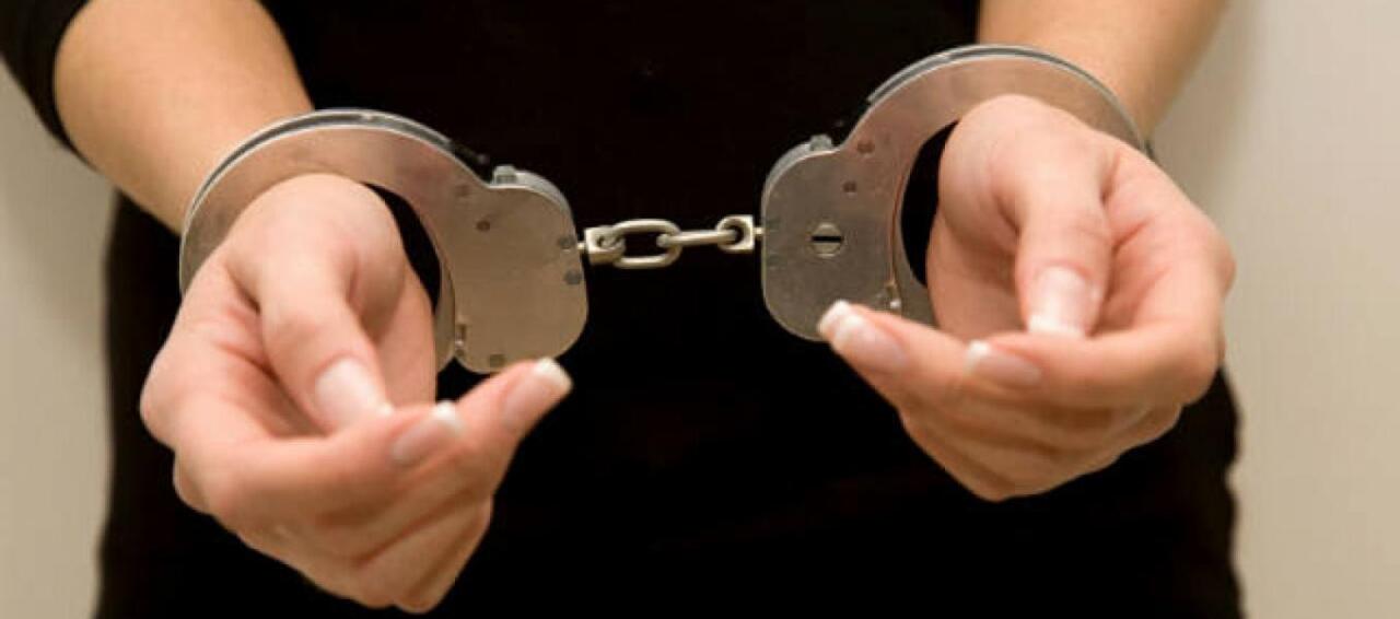 Policía detiene a segundo implicado en quema de gerencia de Impuestos en Santa Cruz