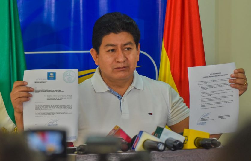 Ministro le pide a la Gobernación de Santa Cruz que no huya a la construcción de la carretera Okinawa – Los Troncos