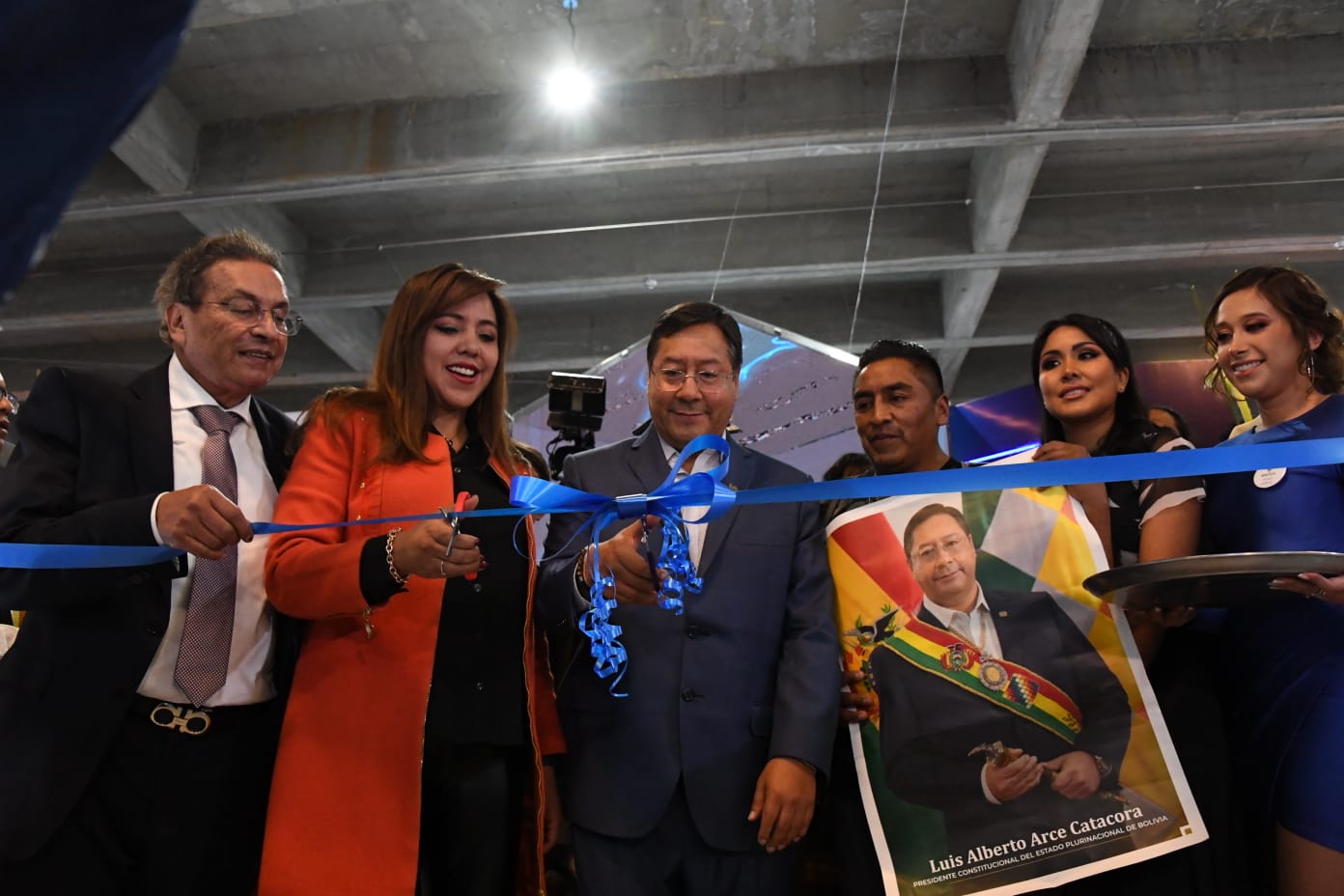 Con el lema “Somos el Gobierno de la industrialización”, Comunicación inaugura su stand en la Feria La Paz Expone