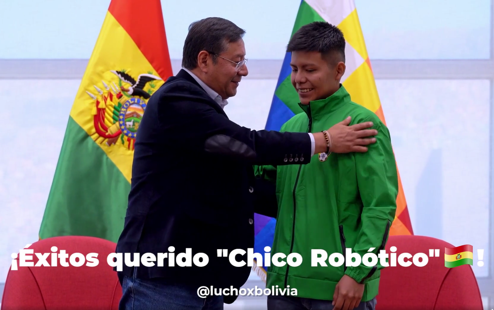 Presidente se reúne con el "Chico Robótico” y queda sorprendido por su iniciativa e ingenio
