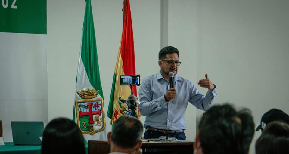 Diputado de CC critica liderazgos “adultocéntricos” de la oposición, pide apertura para no sufrir una derrota en 2025