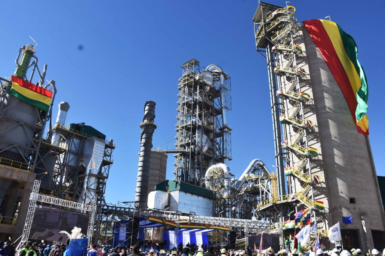 Empresas industriales, petroleras y de construcción deben renovar la matrícula de comercio hasta agosto