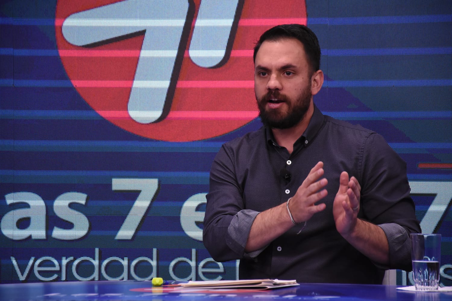 Bolivia y Chile intercambiarán información en línea sobre autos robados