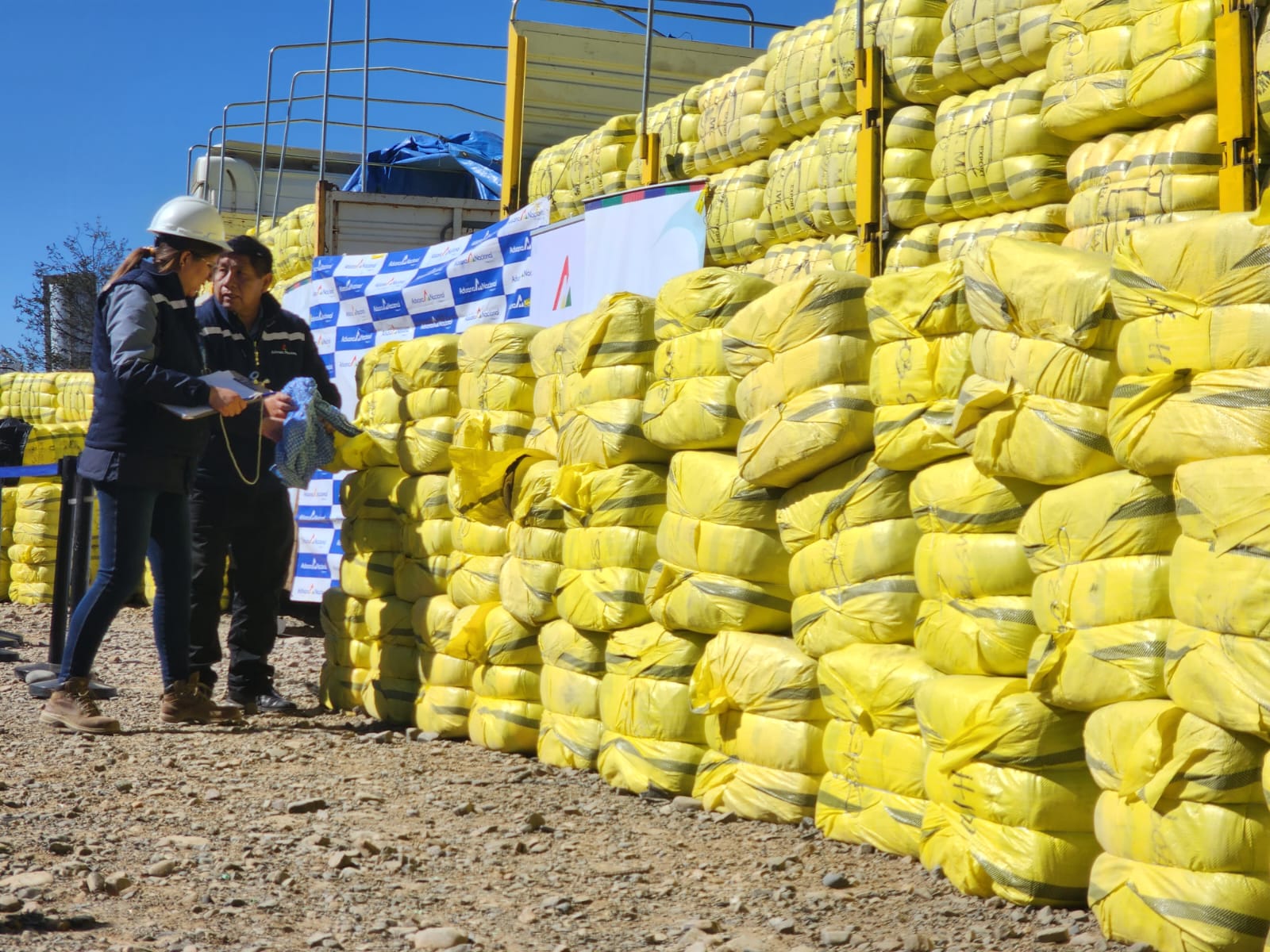 Comisan 24 toneladas de mercancía prohibida valorada en medio millón de bolivianos