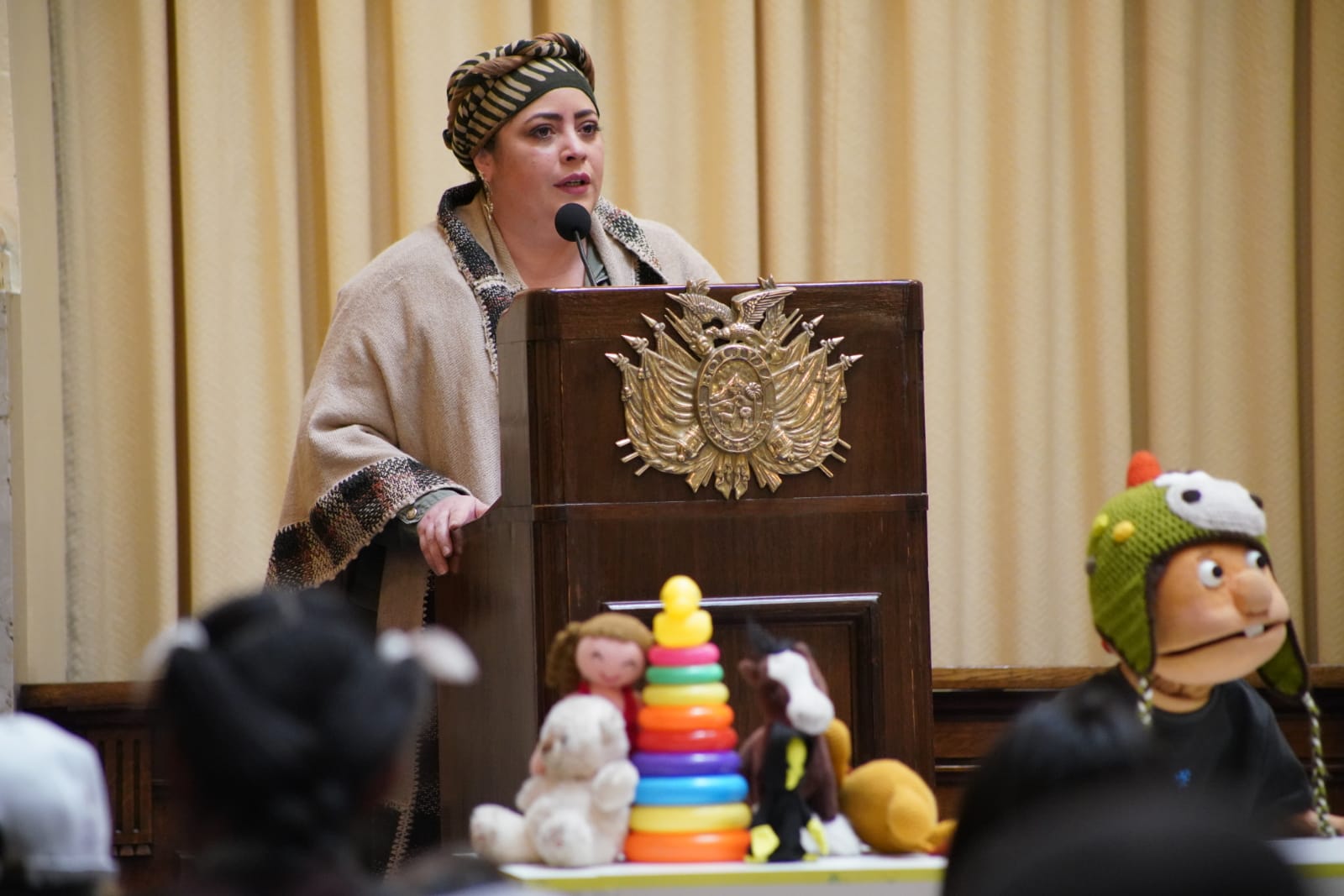 Ministra Prada llama a asumir el reto de garantizar derechos y desarrollo integral de los infantes bolivianos