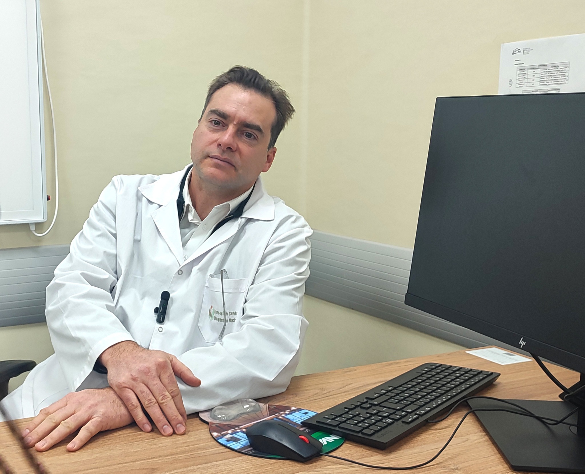 Especialista argentino en cardiología nuclear destaca la tecnología e impacto de la red de centros de medicina nuclear de Bolivia