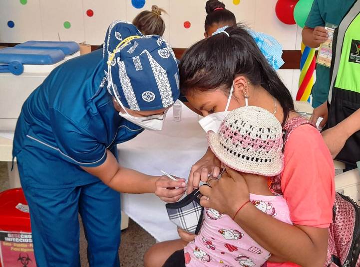 Salud reporta 521 pacientes con tosferina y 22.856 casos de dengue en todo el país