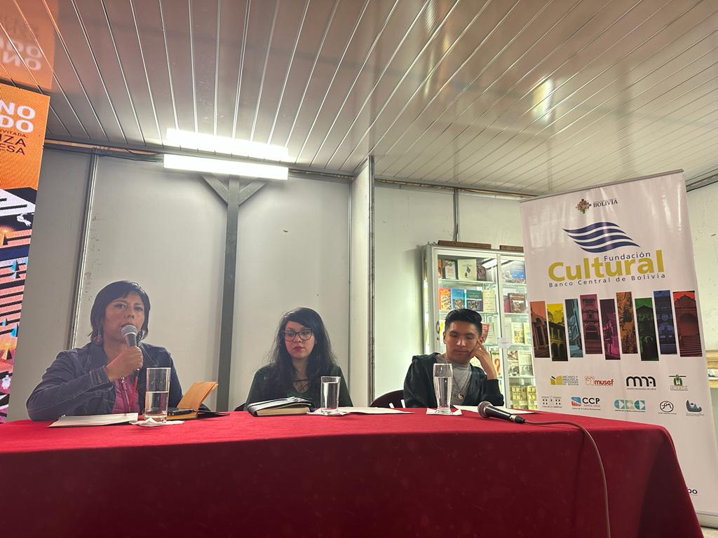 Autores reflexionan sobre escribir y publicar en Bolivia