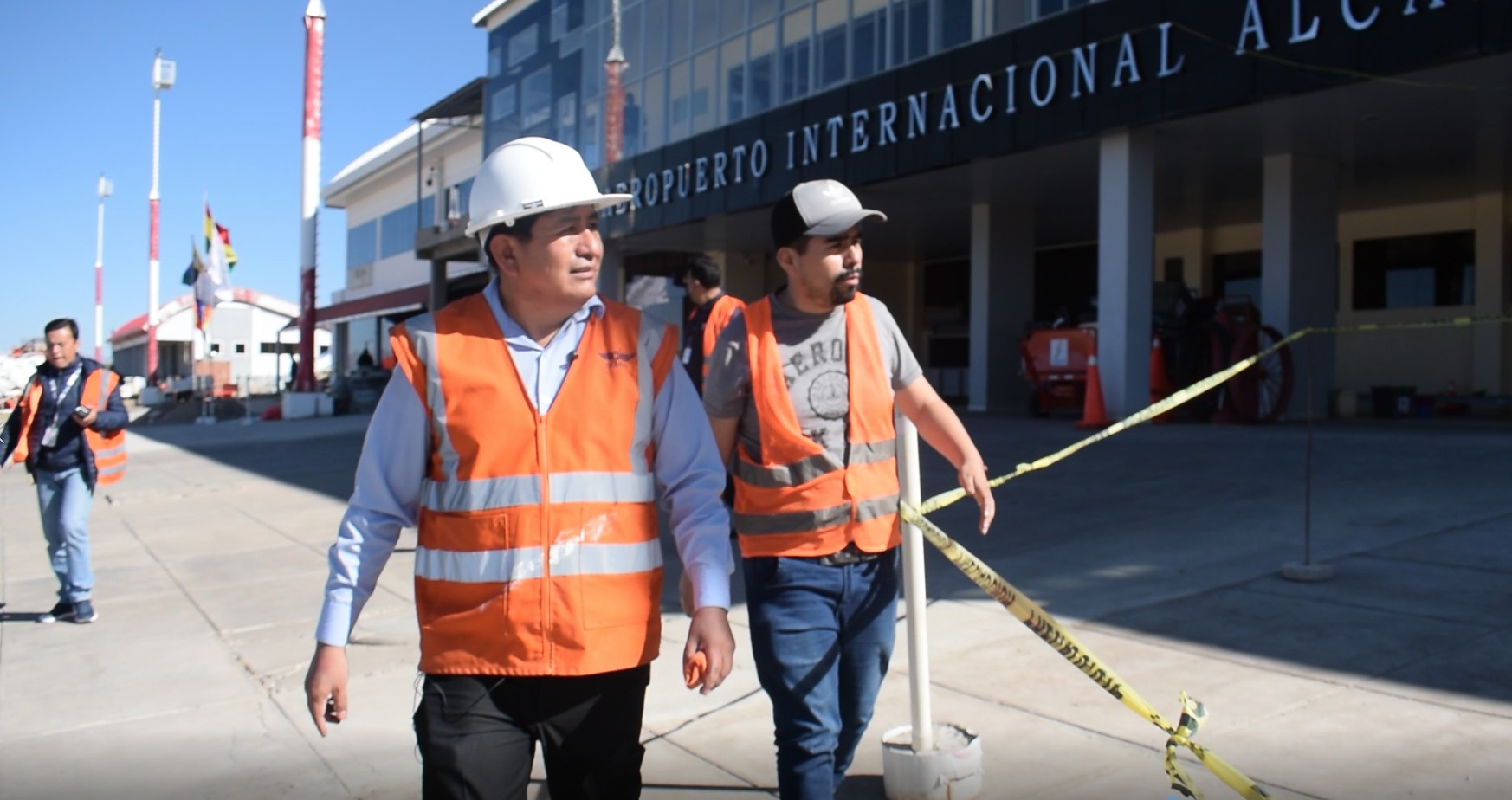 Implementación del puente de abordaje del aeropuerto de Alcantarí registra 70% de avance