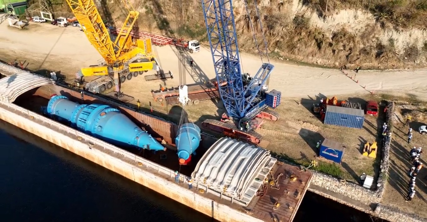 Llega a Bolivia el reactor de 175 toneladas de la industria del Mutún, es el “corazón” del complejo de hierro