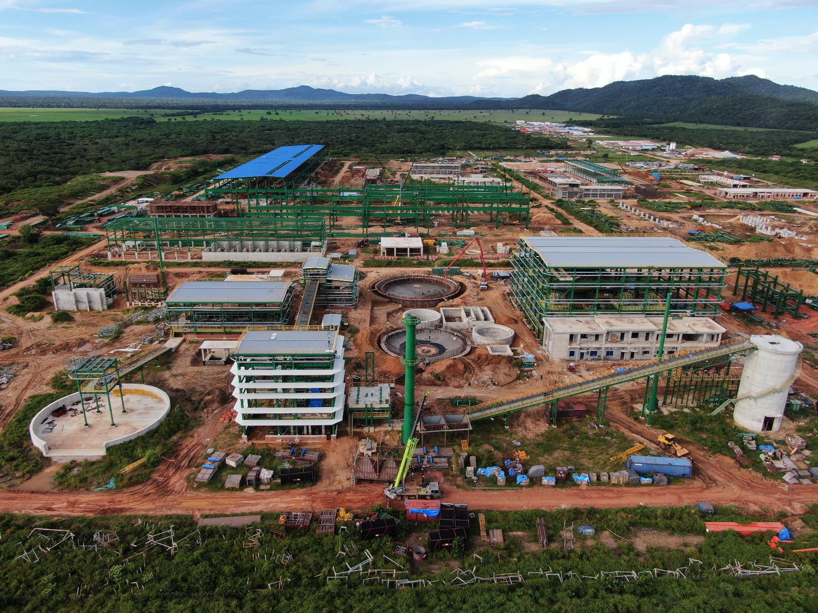 Llegan a Bolivia el 97% de equipos para montar el Complejo Siderúrgica del Mutún