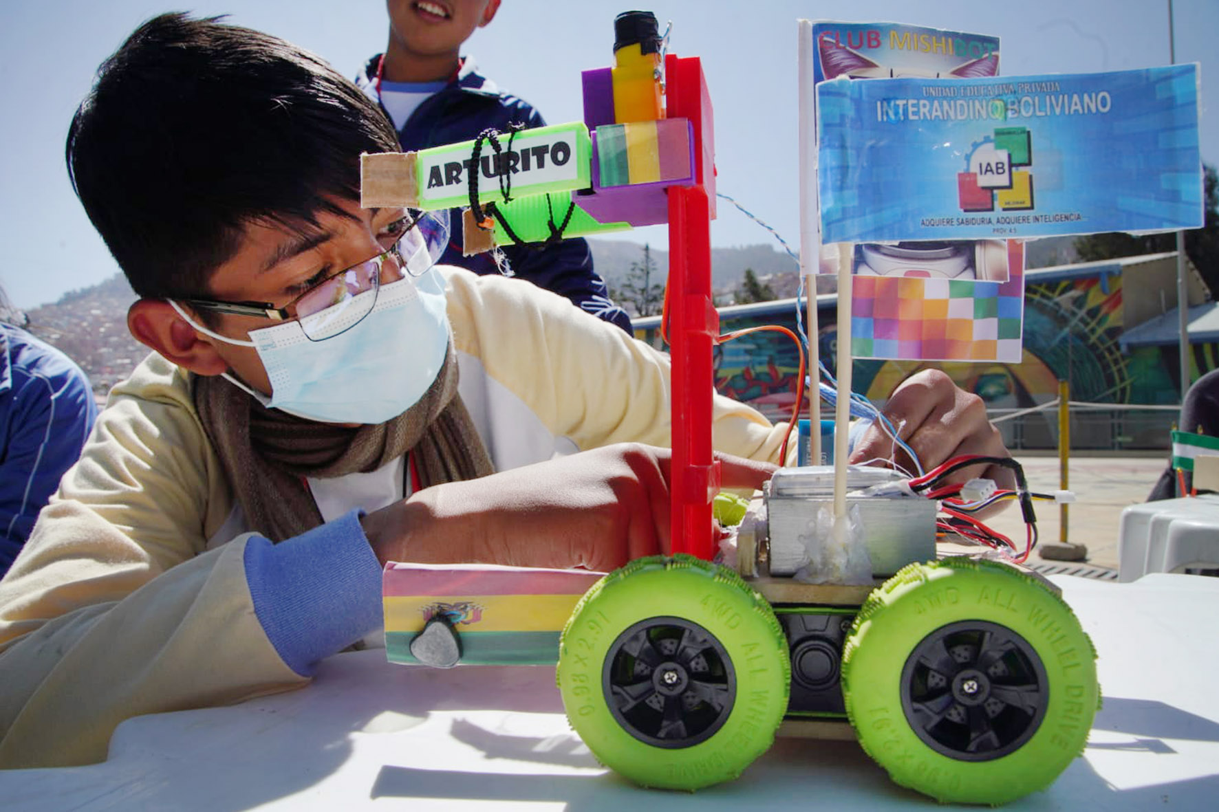 Agetic: 18 equipos y 18 proyectos compiten para representar a Bolivia en el First Global de Singapur