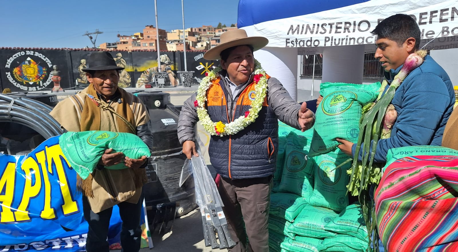 Gobierno entrega 7,35 toneladas de ayuda humanitaria para 291 familias de Sapahaqui