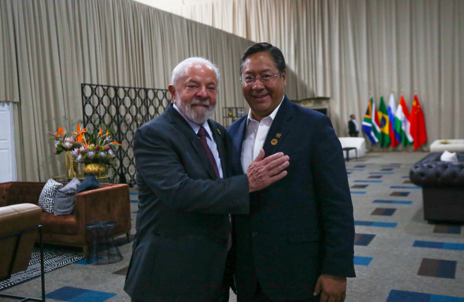 Arce y Lula se reúnen en Sudáfrica y perfilan una agenda bilateral