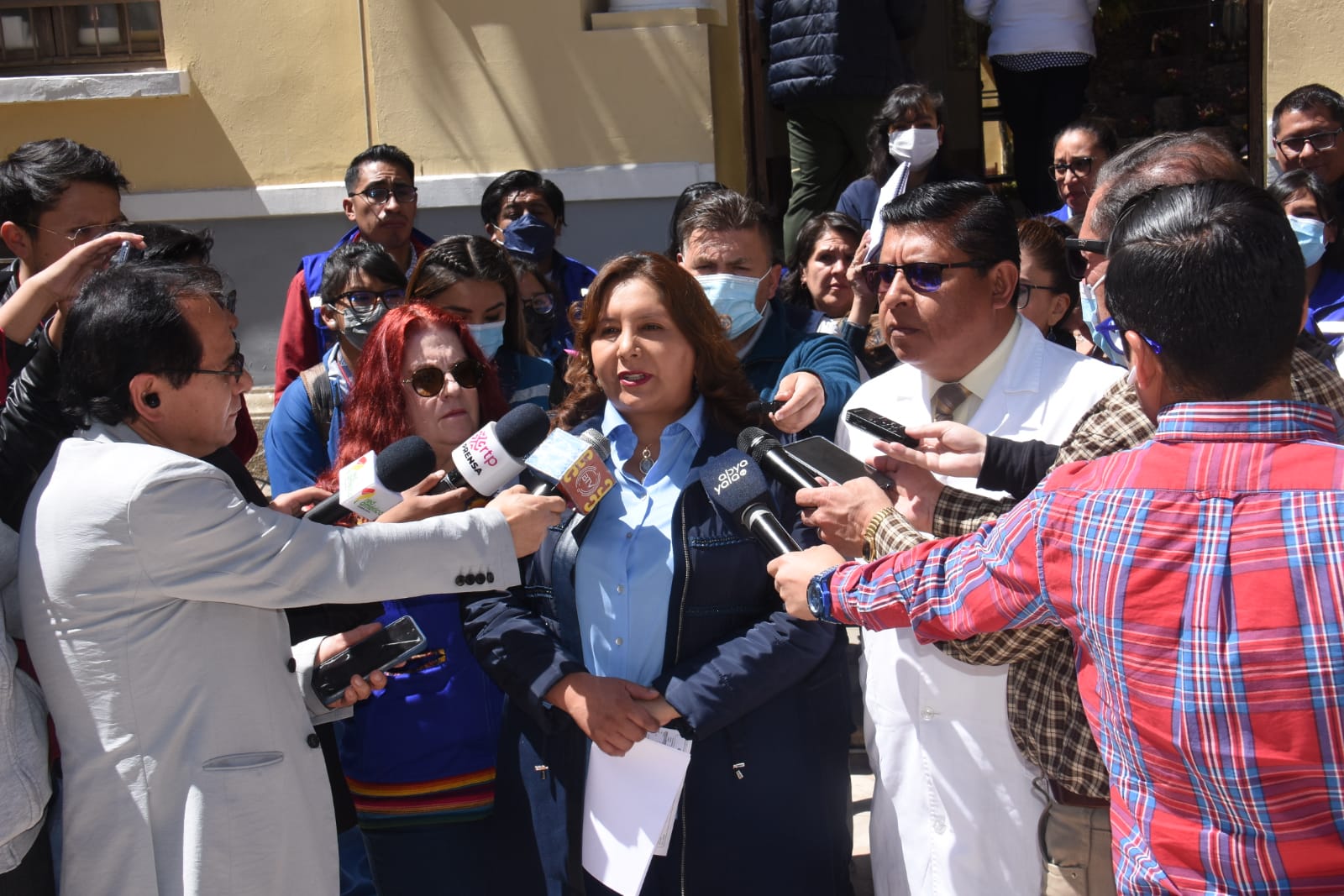 Salud ayuda al Hospital de Clínicas a resolver falta de medicamentos y las filas por atención médica