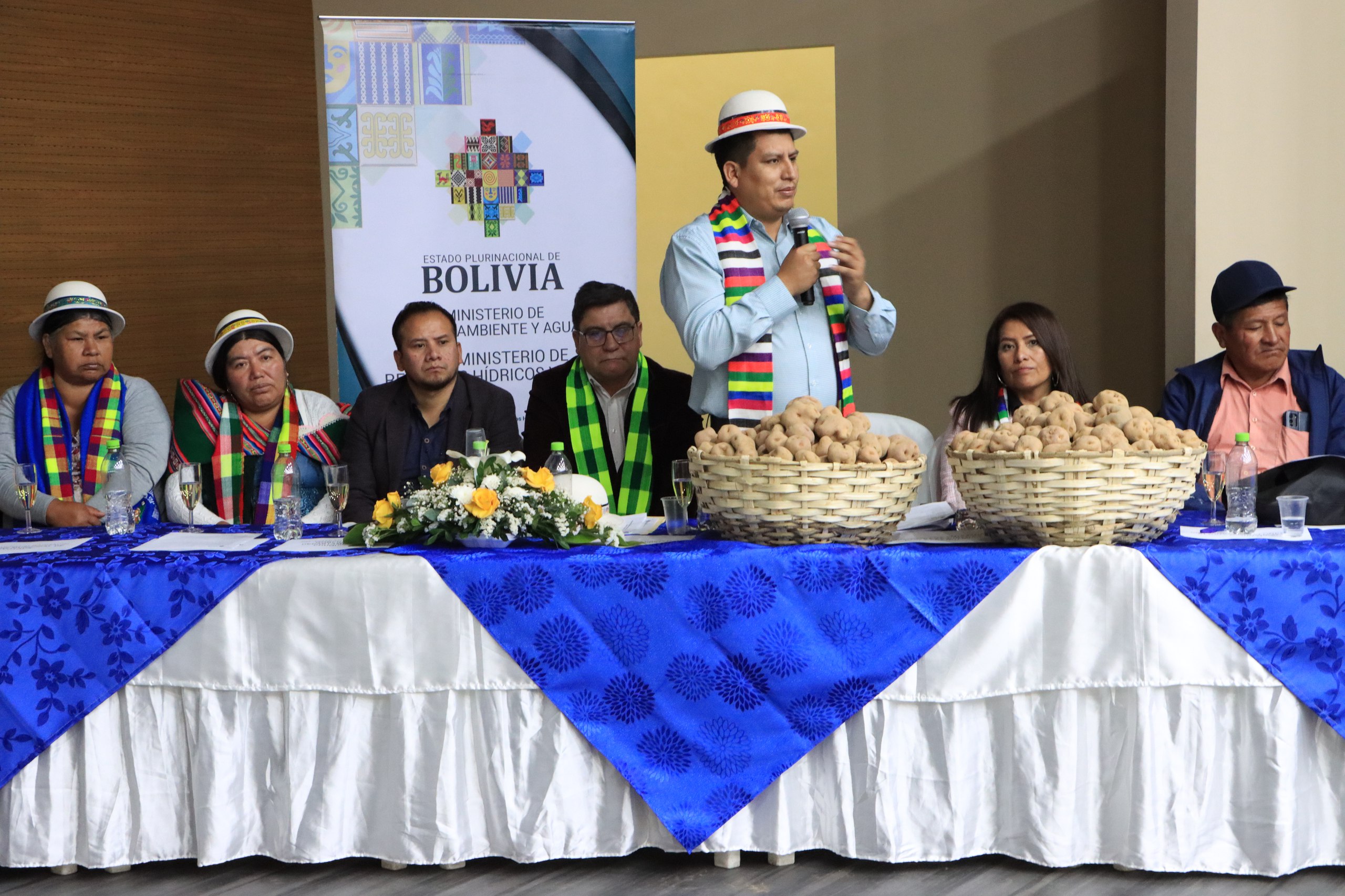 Presentan plan de la cuenca del río Cachimayu para garantizar agua en cuatro municipios de Chuquisaca y Potosí