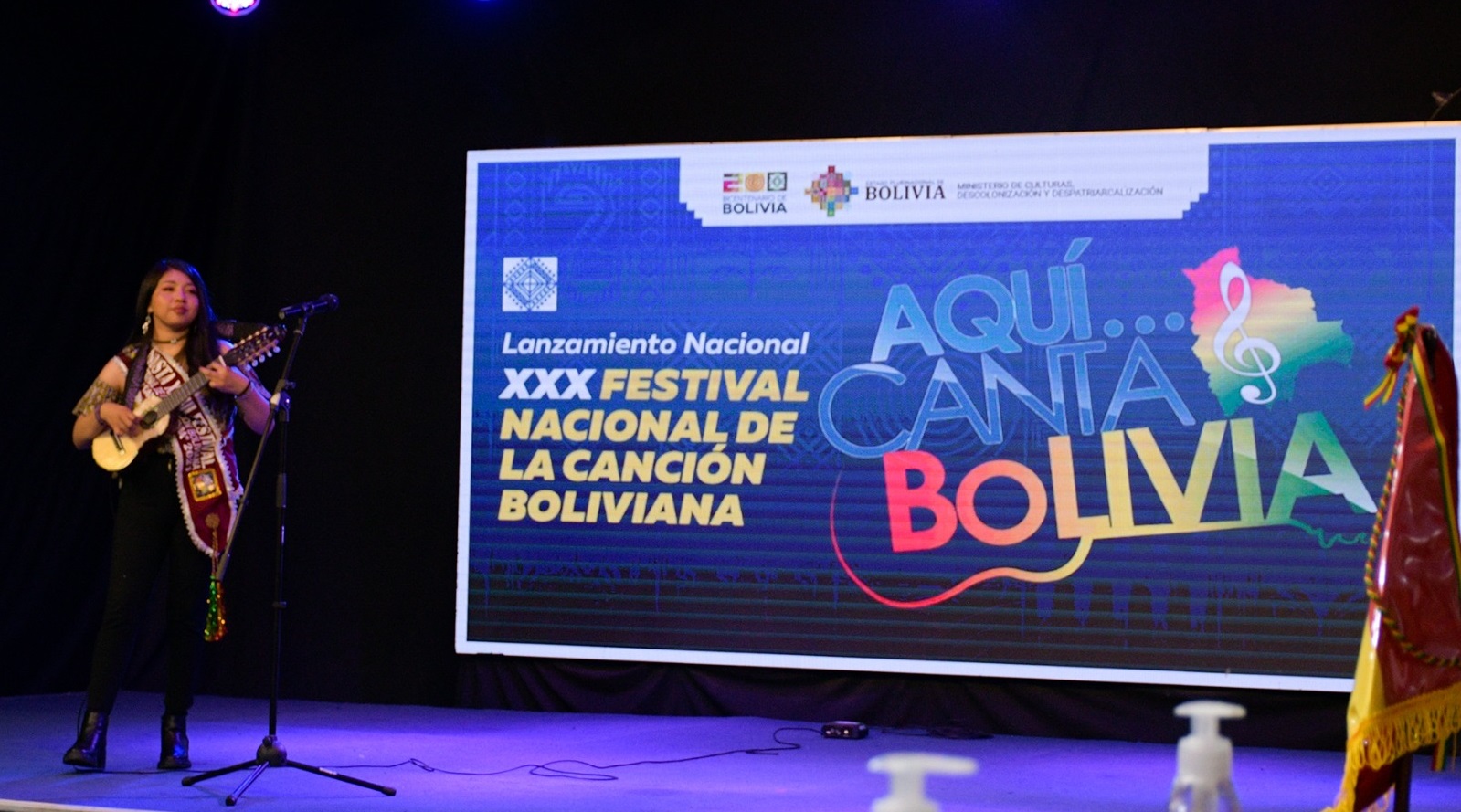 Convocan a compositores e intérpretes de música folklórica a participar en el Festival de la Canción “¡Aquí Canta Bolivia!”