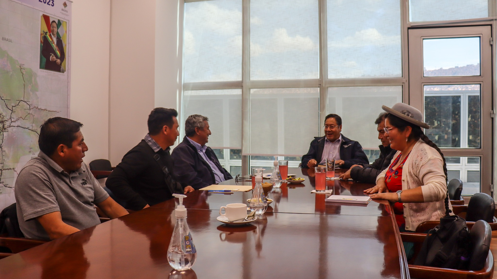 Arce y autoridades de la Asociación de Municipios coinciden en priorizar trabajo para el desarrollo de Tarija