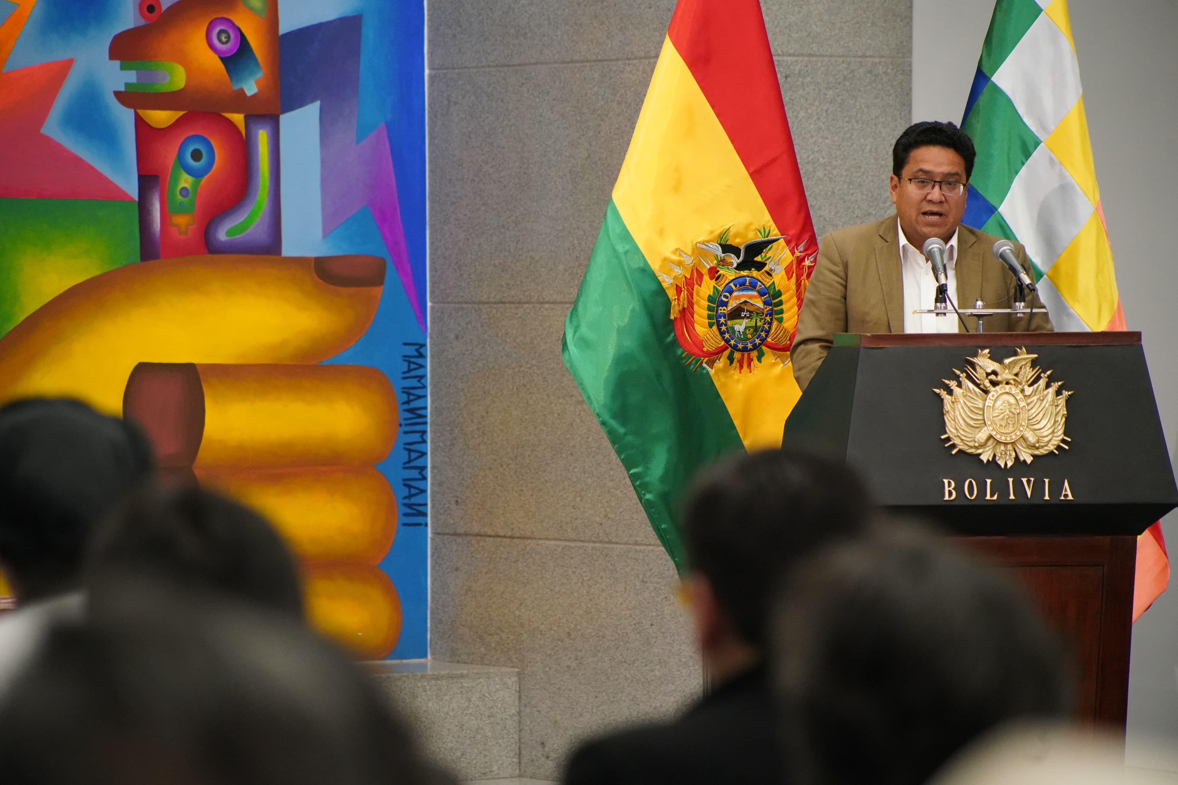 Procurador Siles se compromete a solucionar litigios internacionales de manera “pacífica y beneficiosa” para el Estado