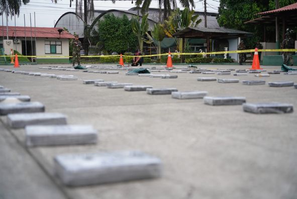 Fuerza antidroga afecta al narcotráfico en $us 1,2 millones tras intervención de tres megalaboratorios en el Chapare